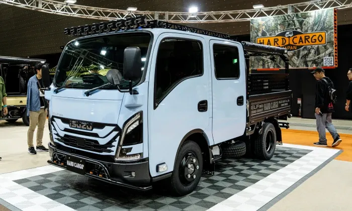 いすゞ×HARDCARGOコラボのエルフミオにダブルキャブが新登場!